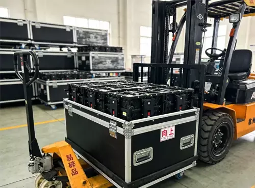 Flight case packaging for rental LED display panels