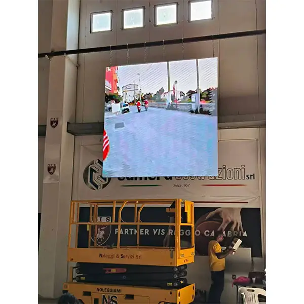 Live testing of the high-brightness P3.91 outdoor rental LED display with 3840Hz refresh rate for professional basketball club events.webp
