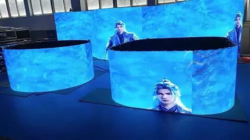 Seamless circular LED pillar display installation for high-end retail branding